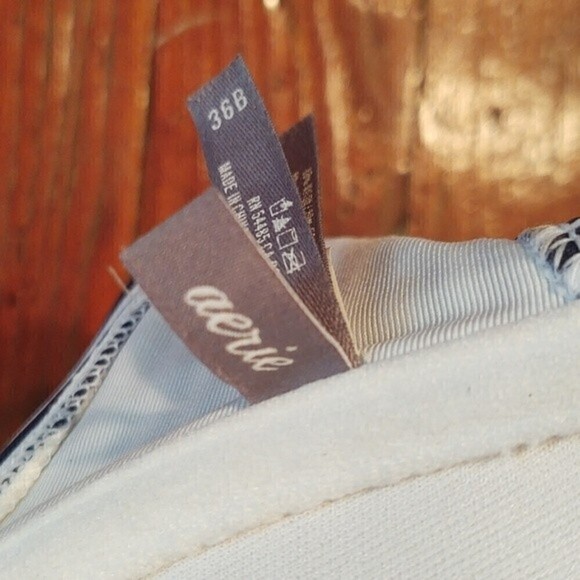 Aerie Bridget Navy and White Halter Neck Bikini Top Sz 36B - Picture 10 of 10